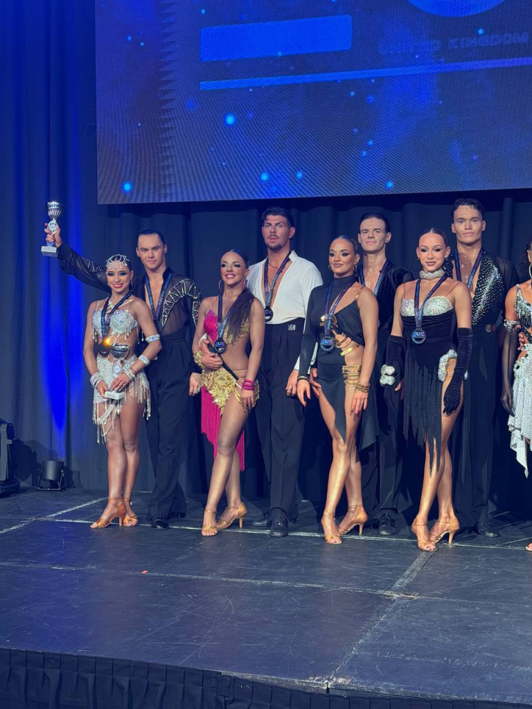 photo_5447299488604163246_y.jpg photo_5447299488604163246_y.jpg