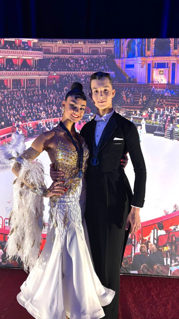 5416017321933272408 (1).jpg